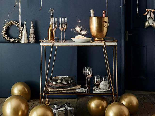 gold cocktail trolley set up