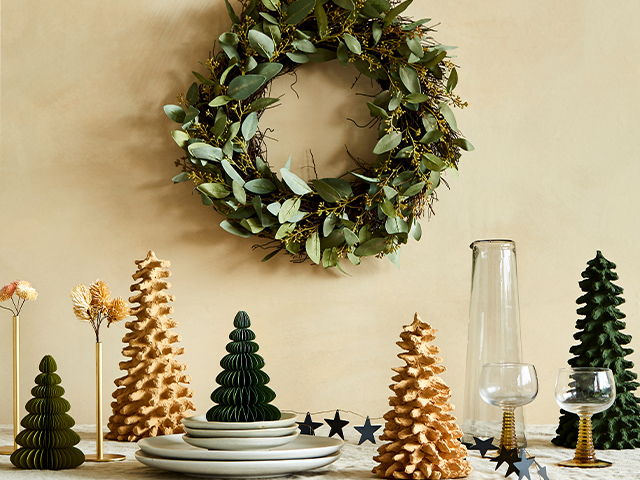 wreath and christmas dining set up