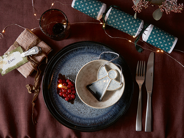 christmas table setting - eco friendly christmas - goodhomesmagazine.com