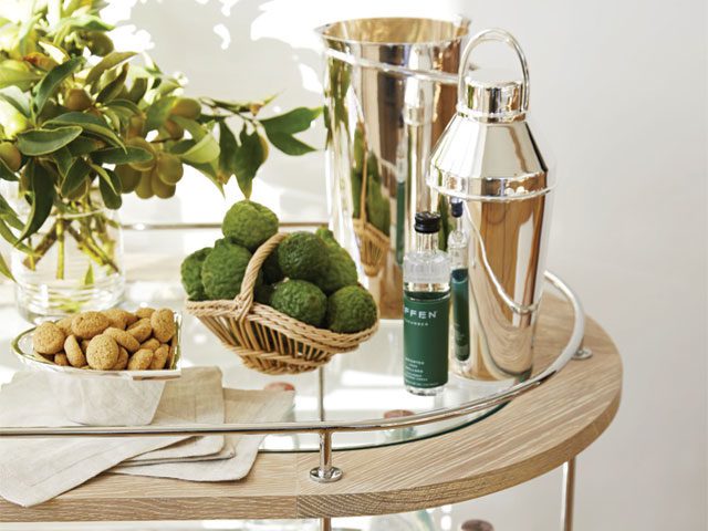 Drinks trolley with limes