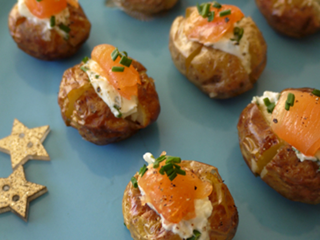 mini baked potatoes