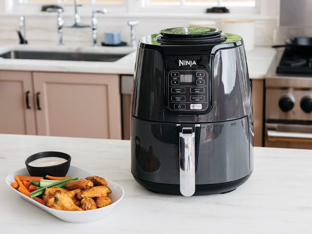 Ninja Air Fryer AF101 vs Philips Philips 3000 Series Airfryer Compact: What  is the difference?