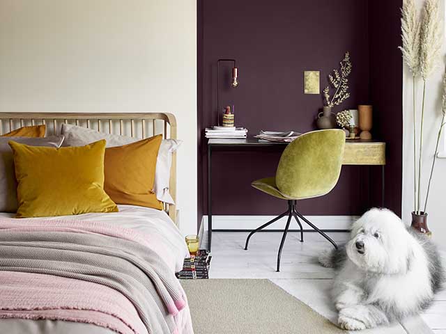 SIMPLY REFRESH - NATUAL HESSIAN, DECADENT DAMSON - BEDROOM, DULUX | Good Homes Magazine