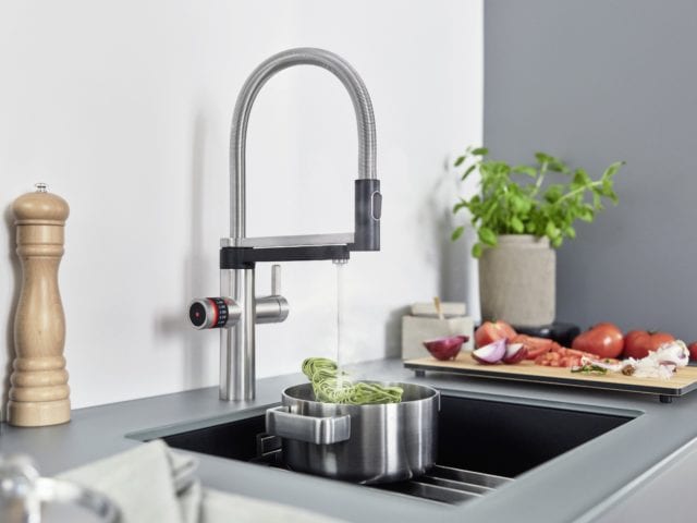 Kitchen worktop with smart filter tap