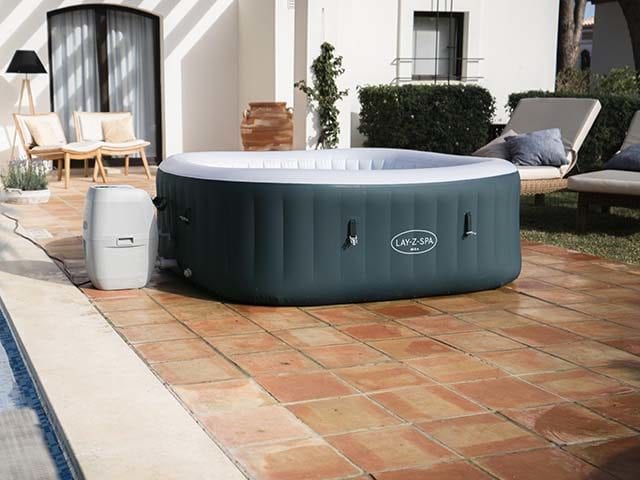 Hot tub review by Good Homes - the Lay-Z-Spa Ibiza AirJet