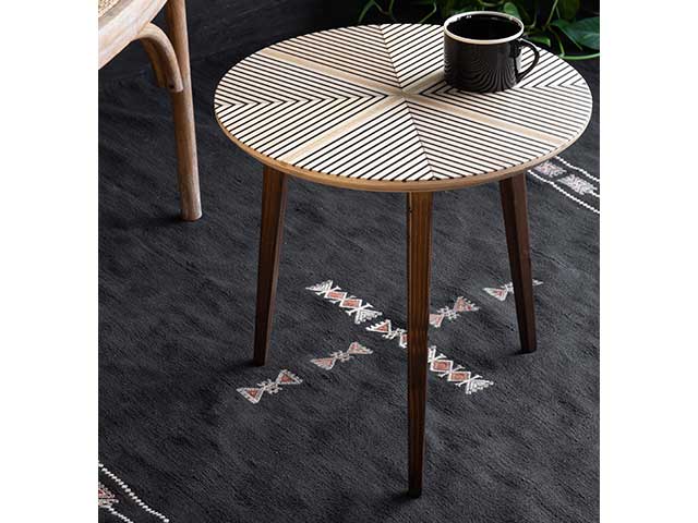 Round wooden side table - Goodhomesmagazine.com
