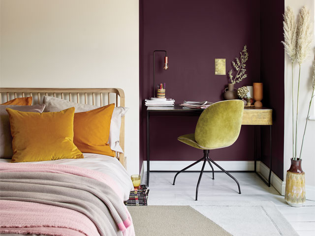 autumn decor trends: pink and plum