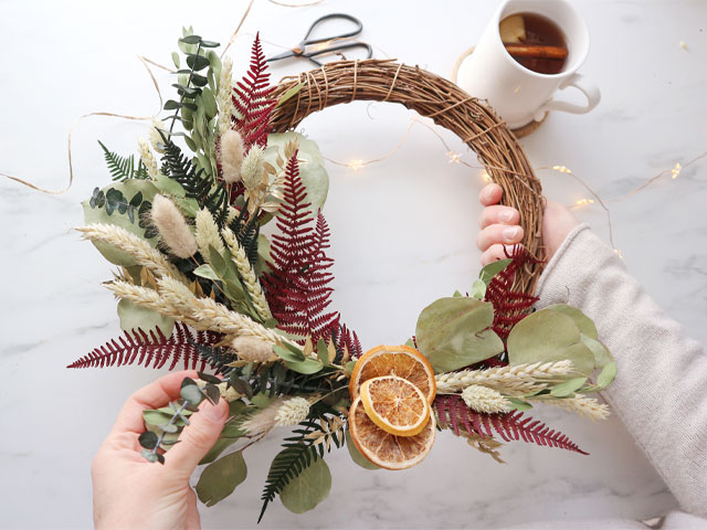 How to create your own handmade Christmas wreath