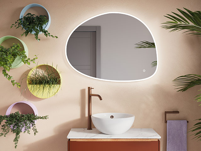 How to choose the perfect bathroom mirror