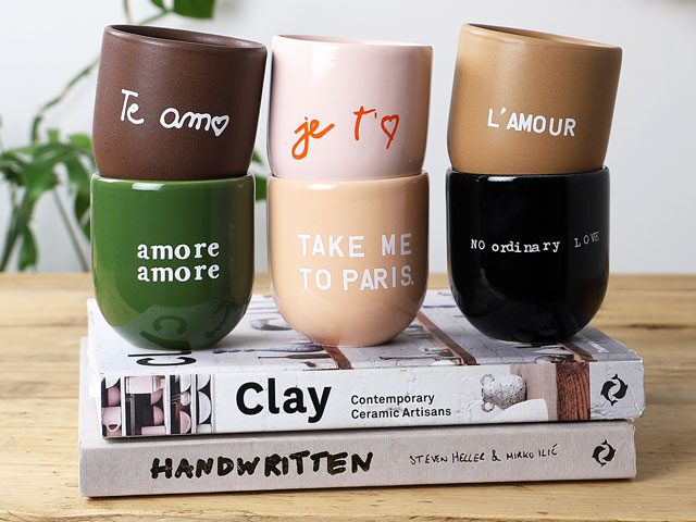 valentines gift ideas: Love slogan cups