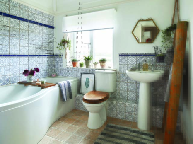 Rental bathroom decor ideas: Hayley Stuart's Hampshire cottage makeover