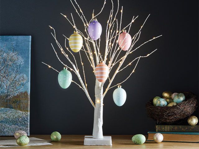 Easter tree, Lights4fun