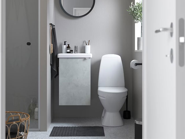 Small bathroom shower tile ideas: 10 looks that stretch space