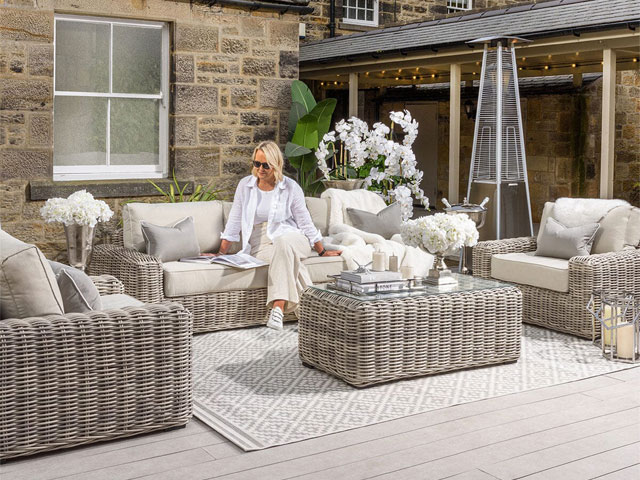 Rowen Homes garden sofa set