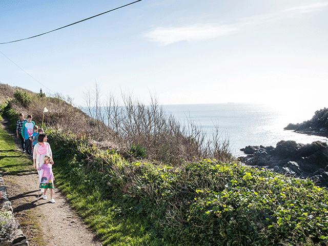 beach walk, coastal cottage, Cornwall, Cornish coast