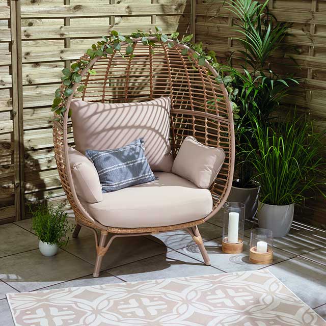 Mrs Hinch launches garden furniture range