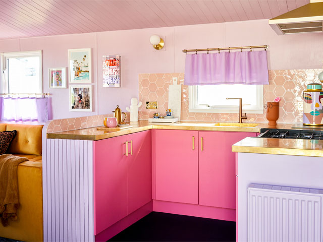 pink caravan kitchen dixie daydream camber sands