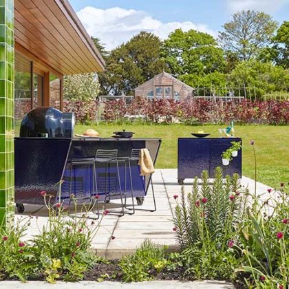 Moveable outdoor kitchen by VlazeAdapt