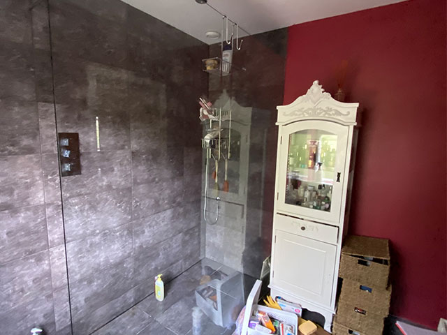 The bathroom before the makeover