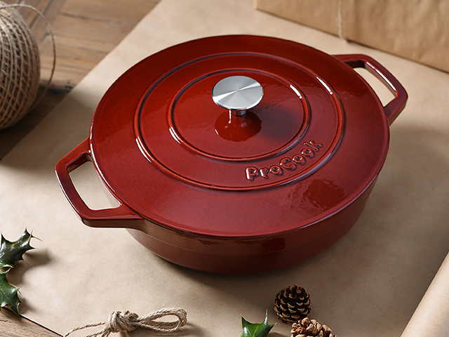 Add a splash of colour to your kitchen with this crimson casserole dish