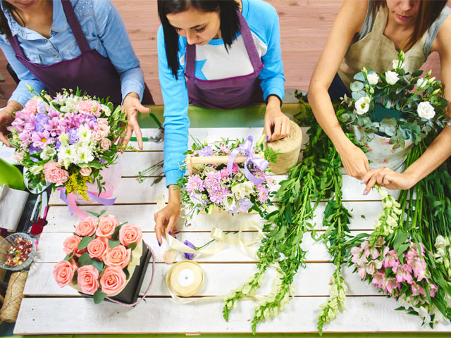 flower arranging workshop