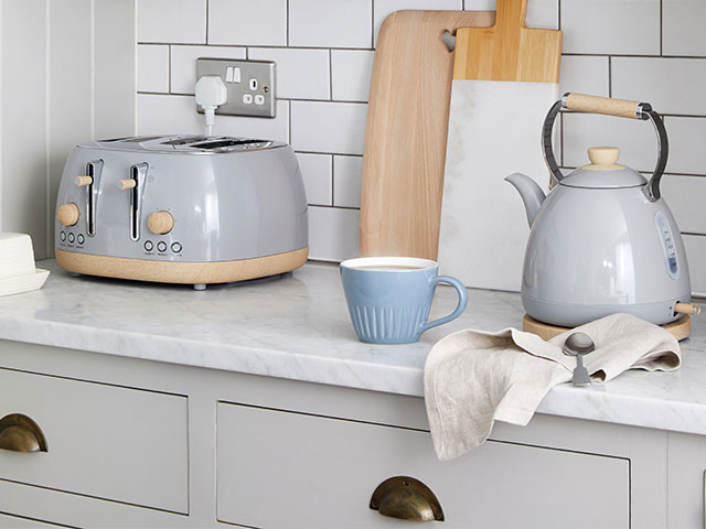 Add some smart kitchen accessories to instantly brighten your kitchen 