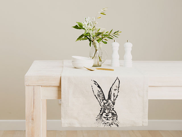 Keep it chic with this hare table runner