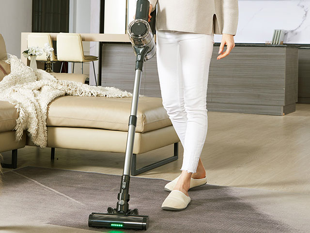 P12 cordless vacuum cleaner