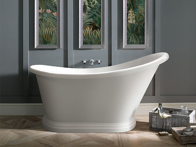 Tiny tubs are ideal for bathroom space saving