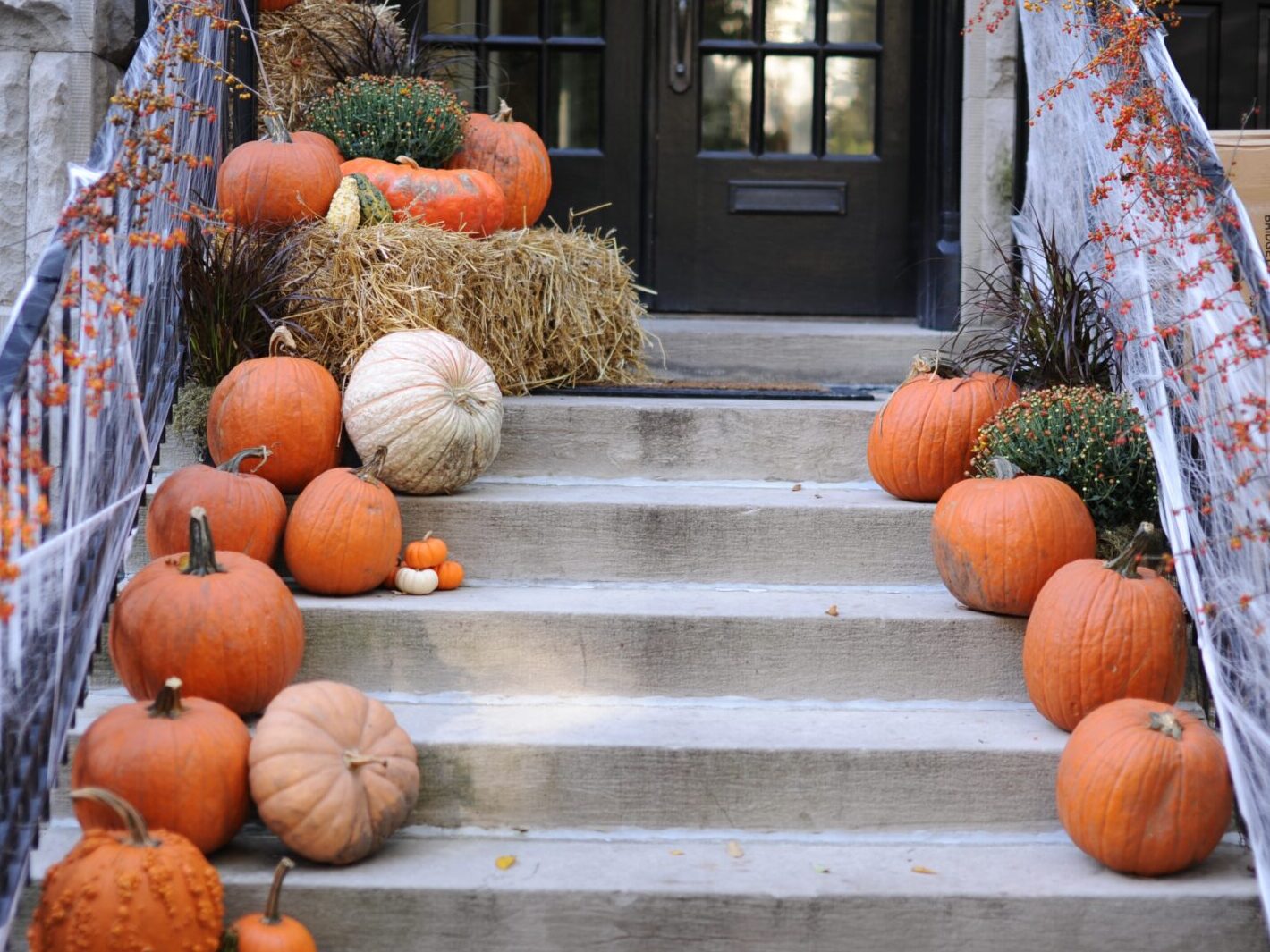 Pumpkins on front steps