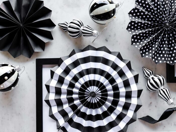 Monochromatic decorations are a big Christmas decoration idea for 2023
