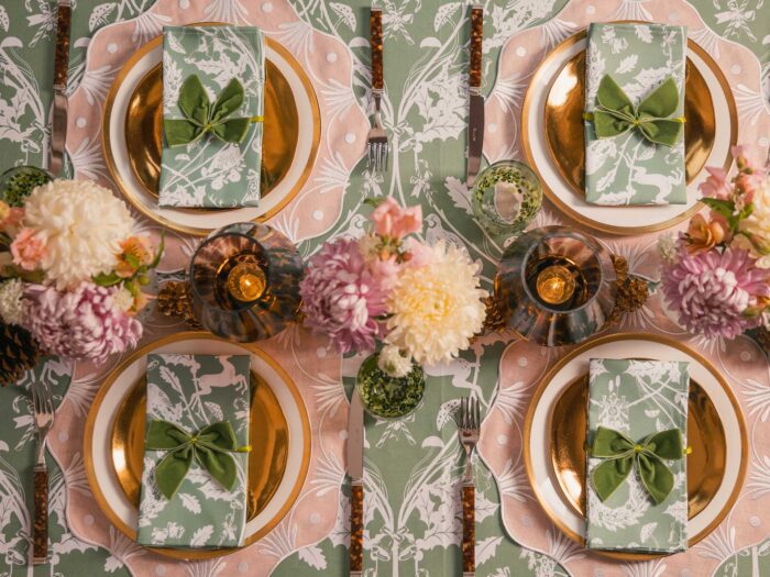 Match your napkins to your tablecloth for a chic look