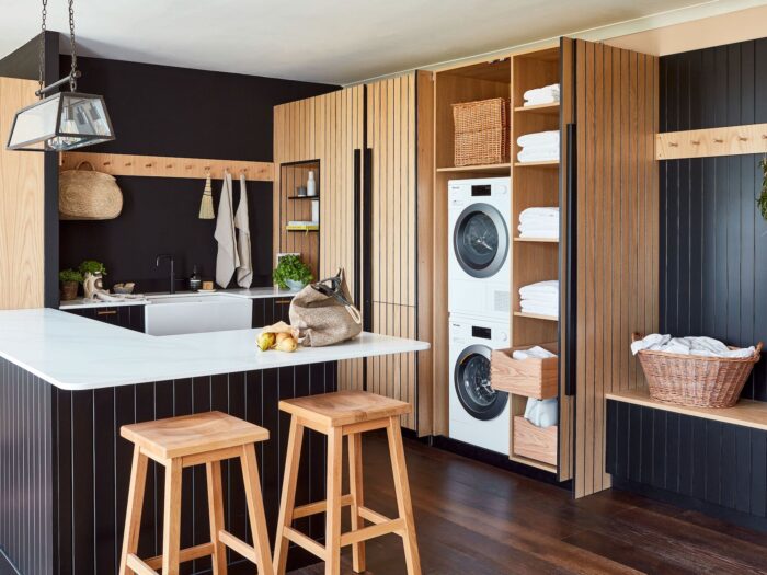 Naked Kitchens-Ryburgh black kitchen