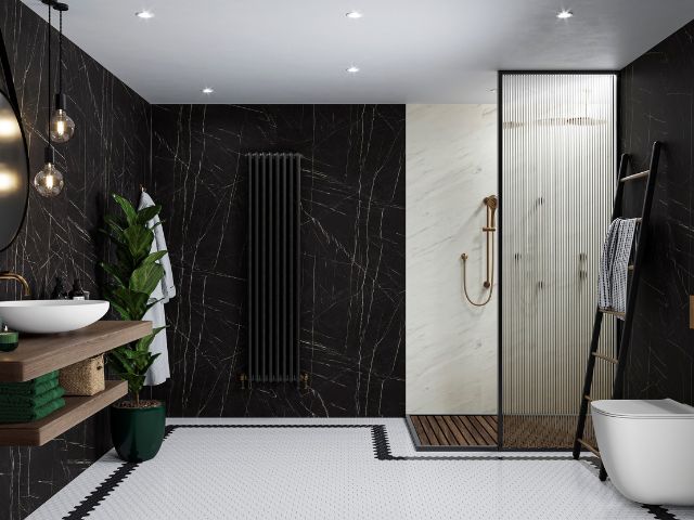 Multipanel wall panels in a bathroom