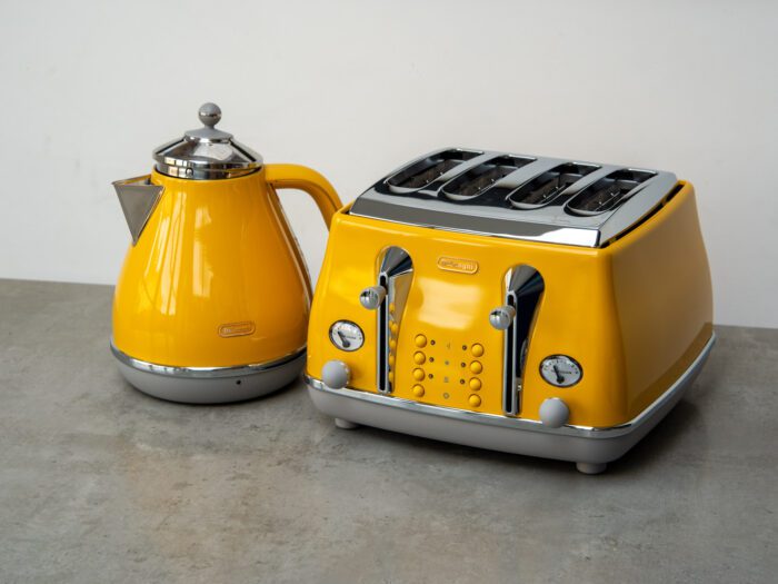 DeLonghi yellow kettle and toaster