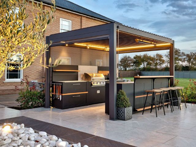 Outdoor kitchen