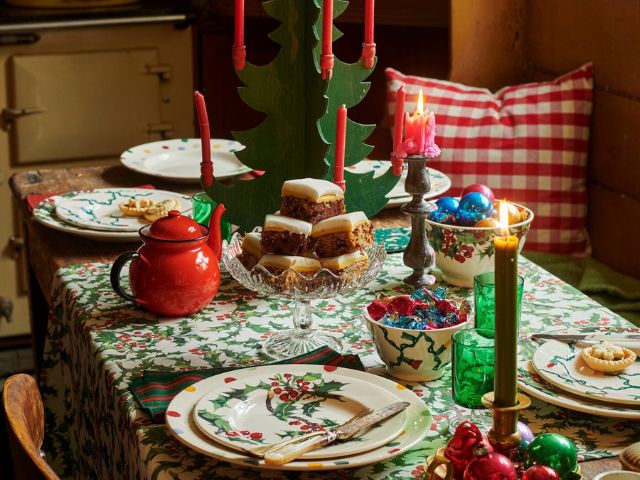 Christmas table from Emma Bridgewater