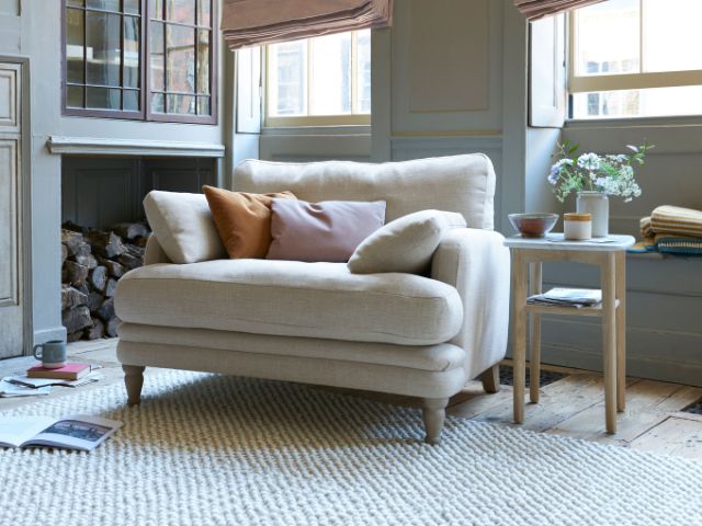 Cosy reading nook by Loaf