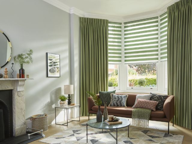 Green and white living room