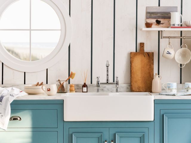 Blue and white coastal kitchen