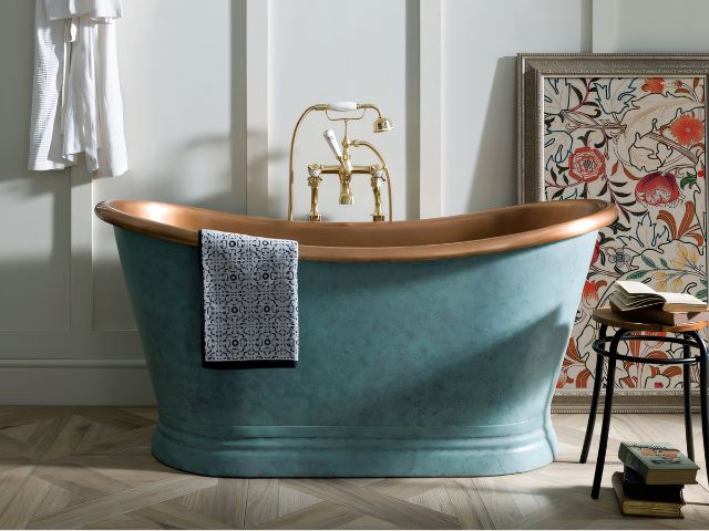 Blue and copper bath
