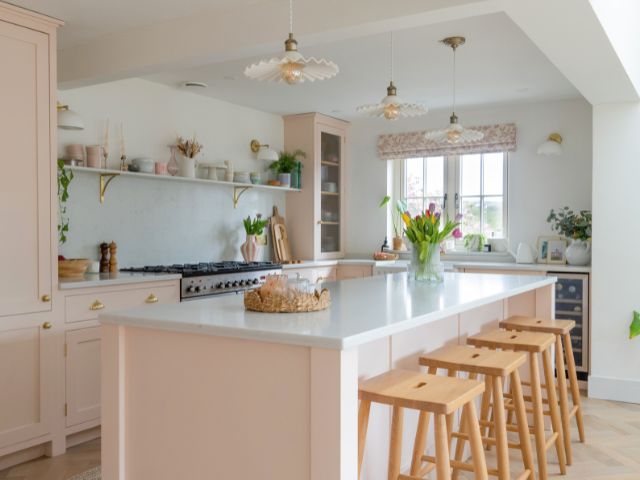 Pastel pink kitchen